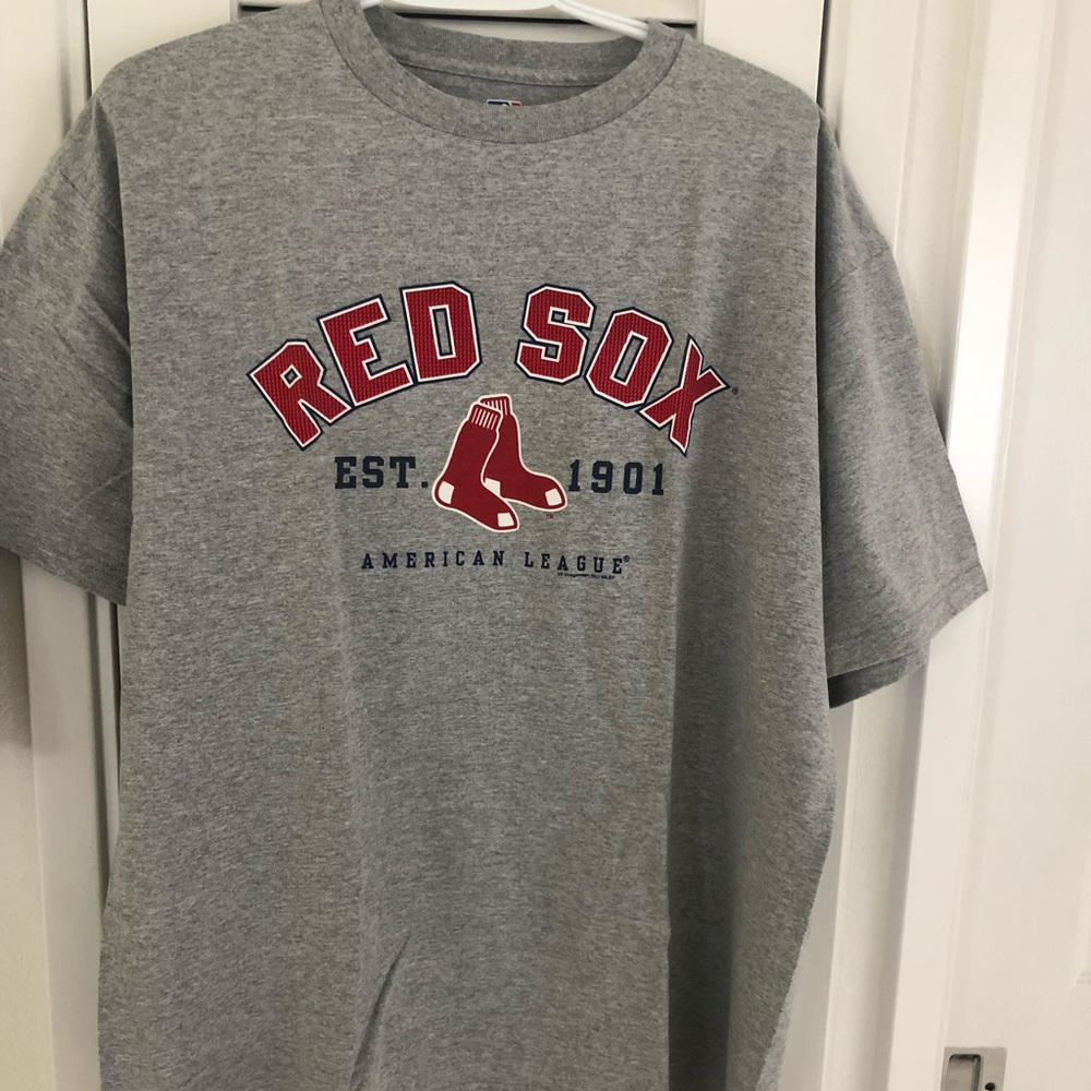Boston Red Sox Genuine Merchandise T-shirt.